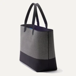 The Lightweight Mega Tote