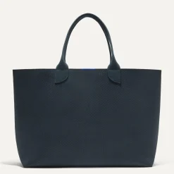 The Lightweight Mega Tote