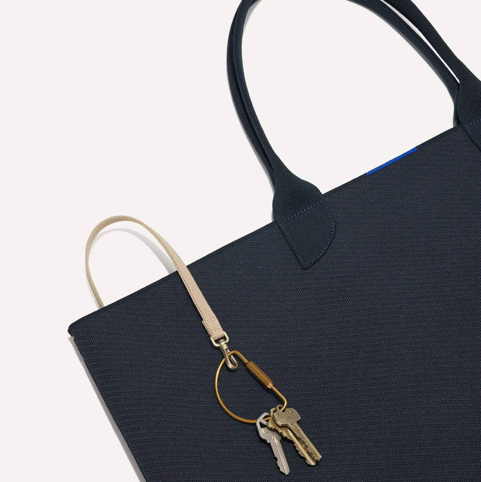 The Lightweight Mega Tote