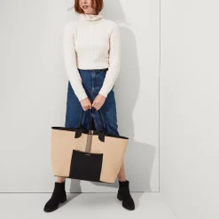 The Lightweight Mega Tote