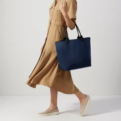 The Lightweight Tote