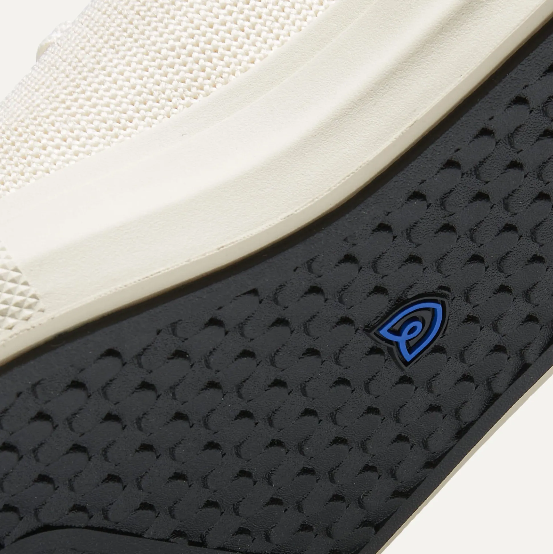 The Women's Rs02 Sneaker