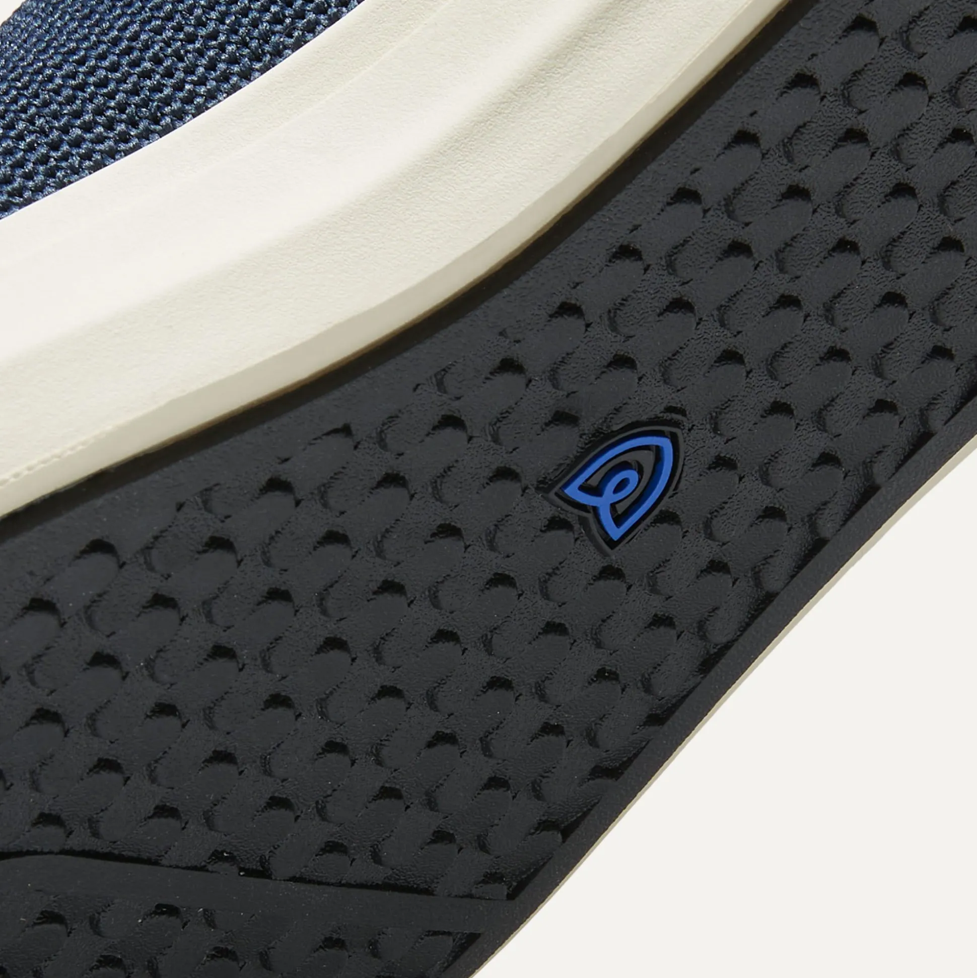 The Women's Rs02 Sneaker